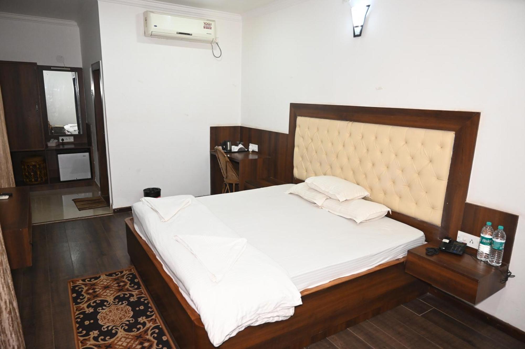 Santiniketan Residency Hotel Shānti Niketan Buitenkant foto